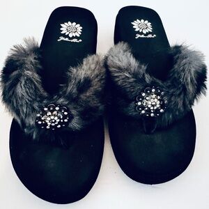 Yellow Box Flip Flops Sandals Faux Fur Jessee Embellished Size US 7 Gray Black